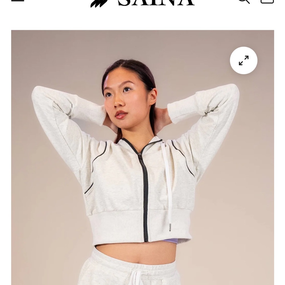 Saina Women's Light Gray Cropped Hoodie